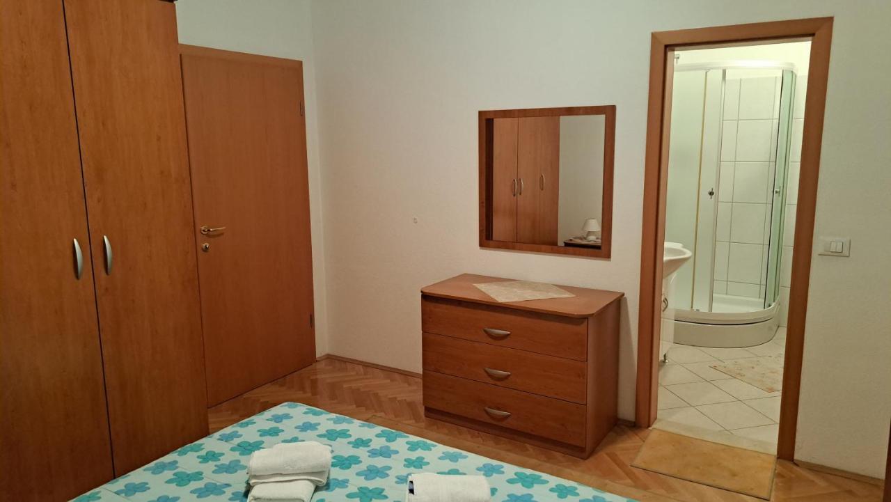 Apartment With Splendid Sea View Trogir Exterior photo