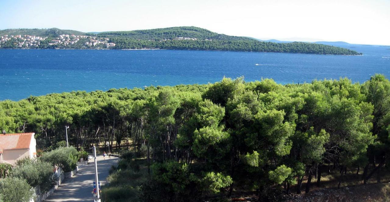 Apartment With Splendid Sea View Trogir Exterior photo