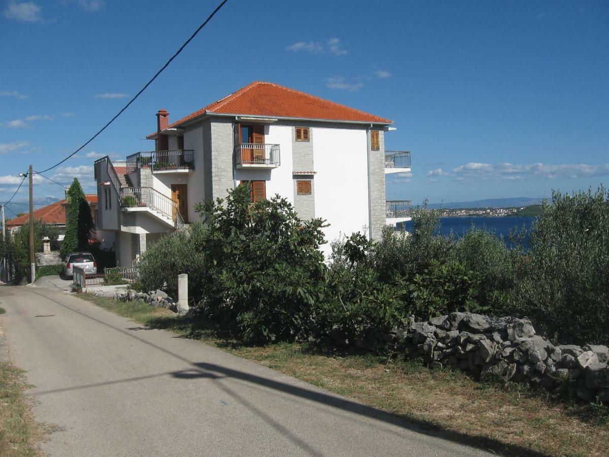 Apartment With Splendid Sea View Trogir Exterior photo